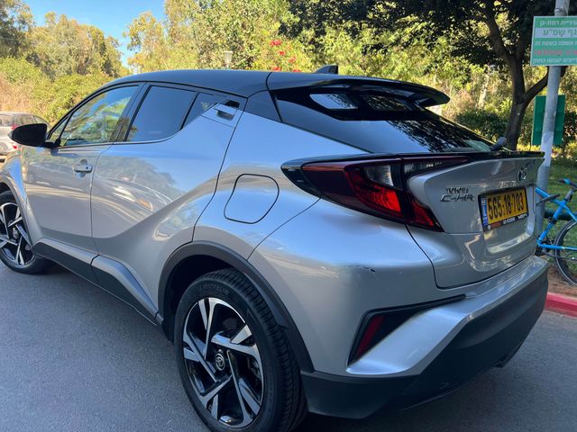 טויוטה C-HR