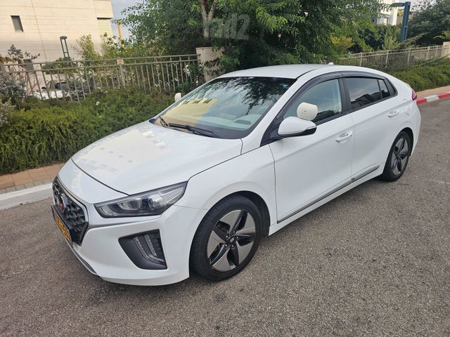 יונדאי איוניק