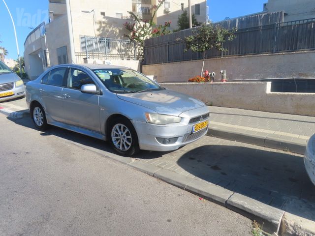 מודעת רכב מיצובישי לנסר
