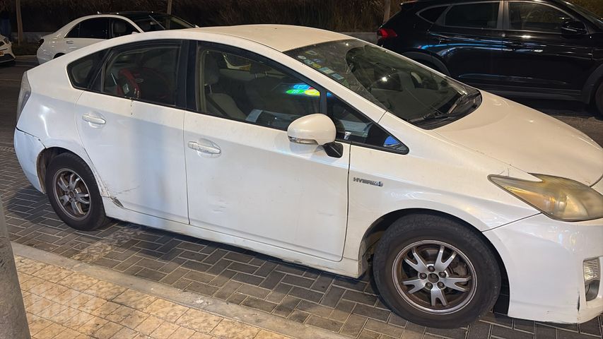 מודעת רכב טויוטה פריוס