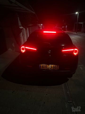 אלפא רומיאו ג'ולייטה