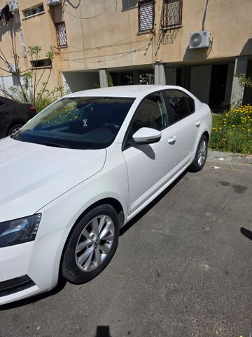 סקודה אוקטביה