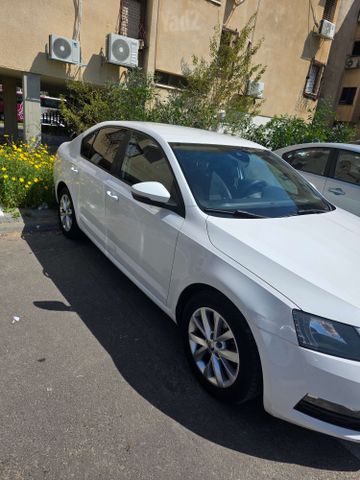 סקודה אוקטביה