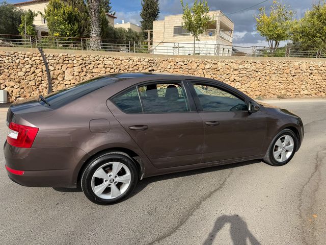 סקודה אוקטביה