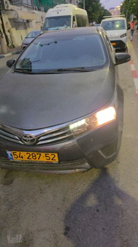 טויוטה קורולה