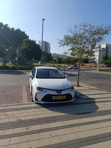 מודעת רכב טויוטה קורולה