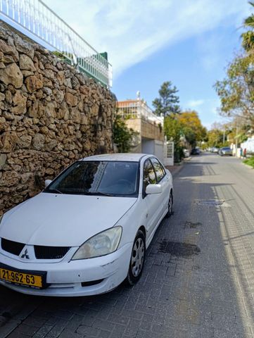 מודעת רכב מיצובישי לנסר