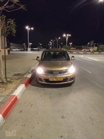 ניסאן טידה