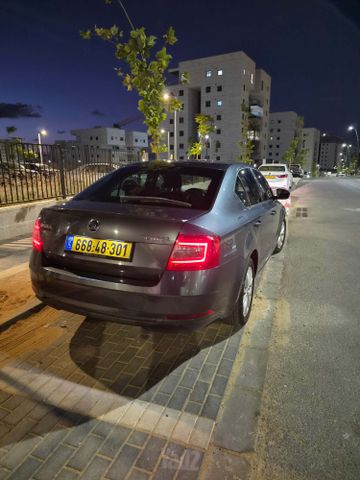 סקודה אוקטביה