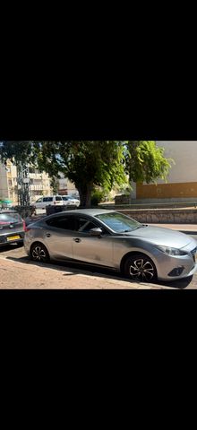 מודעת רכב מאזדה 3