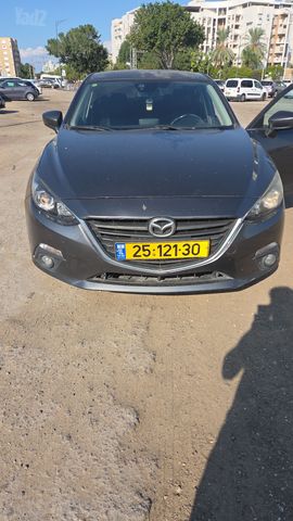 מודעת רכב מאזדה 3