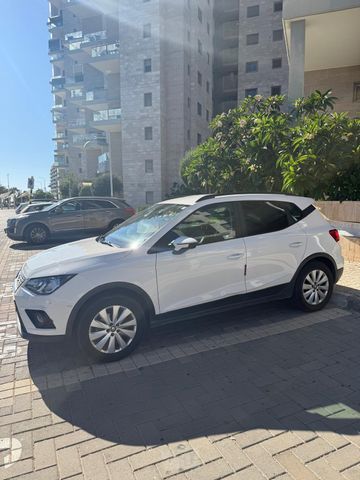 סיאט ארונה