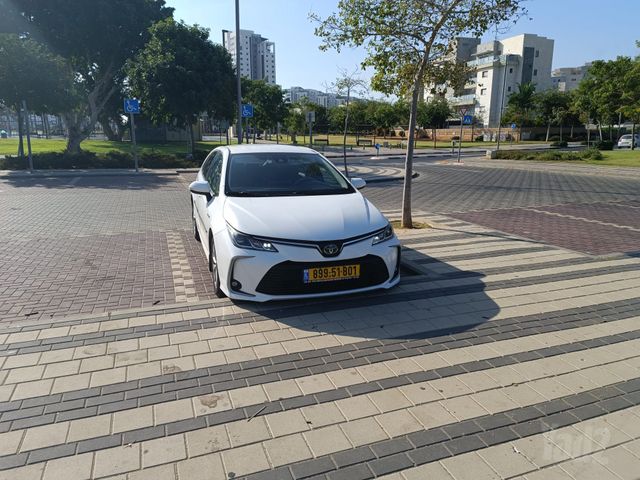 טויוטה קורולה