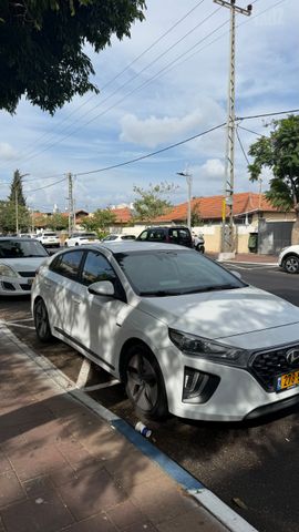 יונדאי איוניק