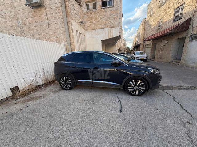 פיג'ו 3008