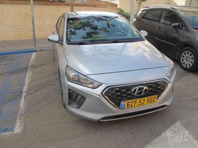מודעת רכב יונדאי איוניק