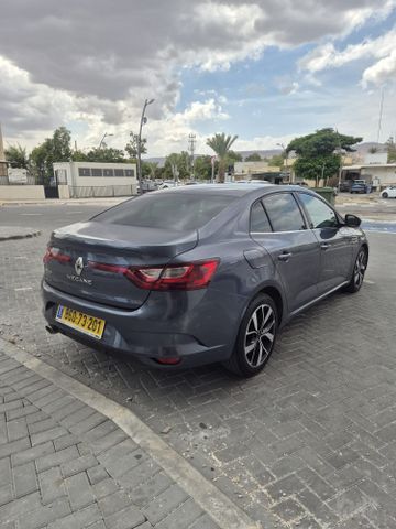 רנו מגאן