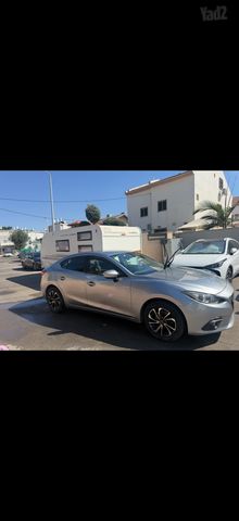 מאזדה 3