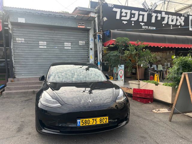 טסלה מודל 3