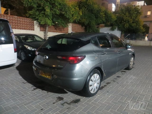 אופל אסטרה