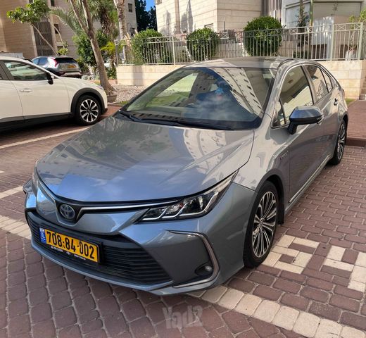 טויוטה קורולה