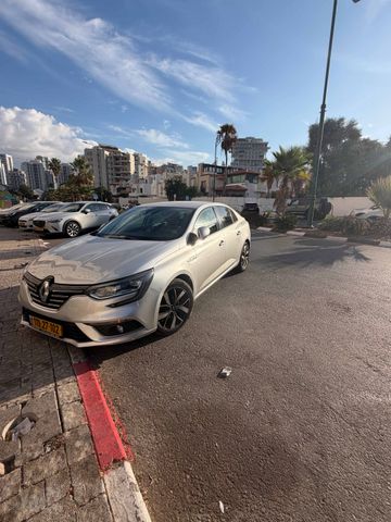 רנו מגאן