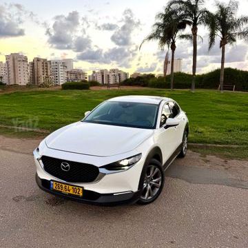 מודעת רכב מאזדה CX-30