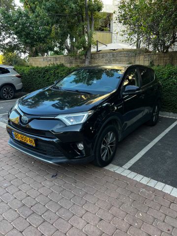 טויוטה RAV4