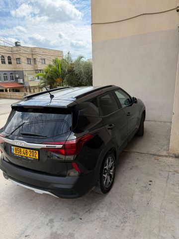 קיה סלטוס