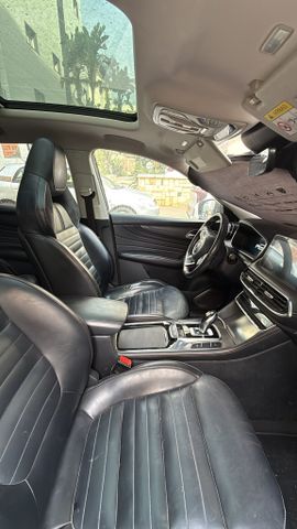 מודעת רכב אם ג'י EHS PHEV