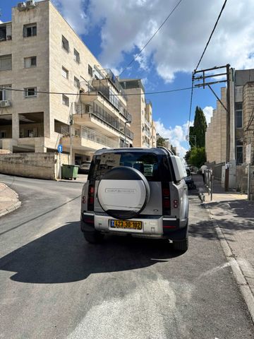 לנד רובר דיפנדר