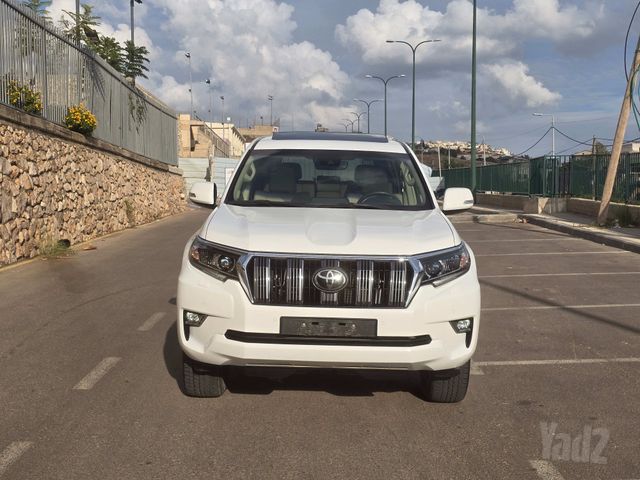 טויוטה לנד קרוזר