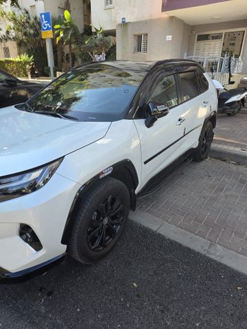 טויוטה RAV4