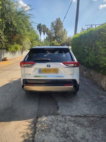 טויוטה RAV4