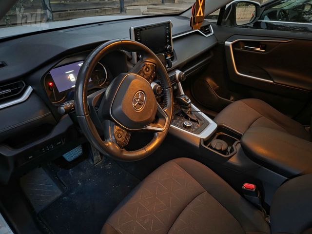 טויוטה RAV4