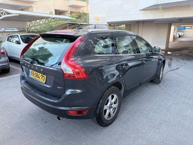 וולוו XC60