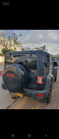 מודעת רכב ג'יפ רנגלר