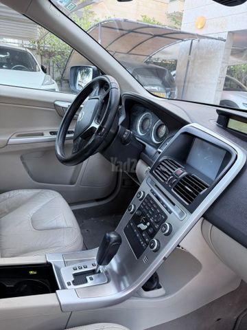 וולוו XC60