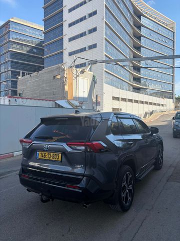 טויוטה RAV4