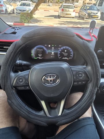 טויוטה RAV4