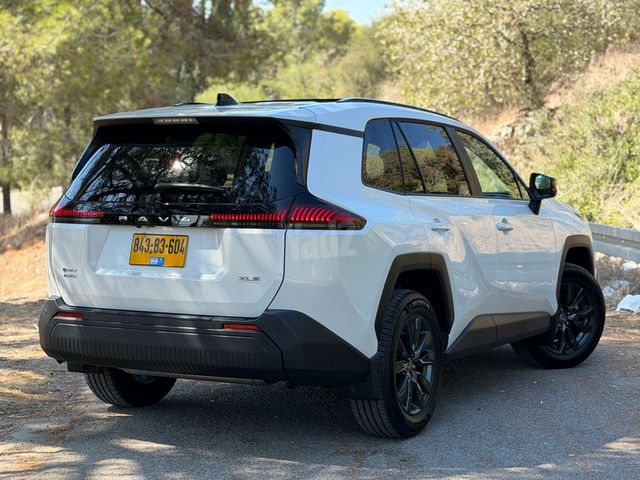 טויוטה RAV4
