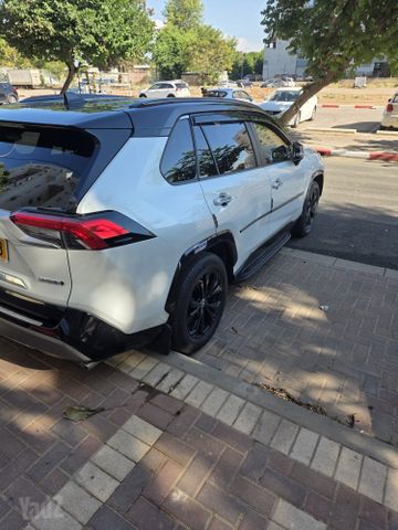 טויוטה RAV4