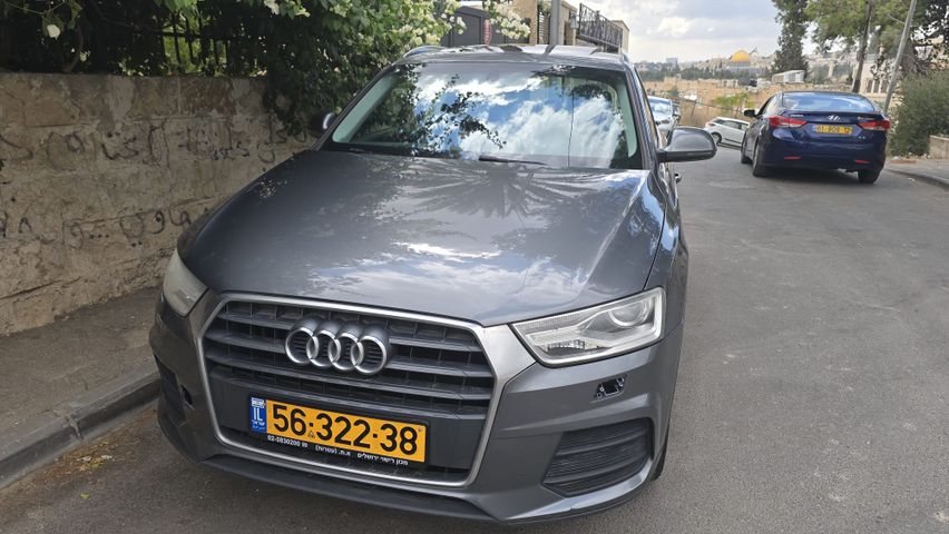 אאודי Q3