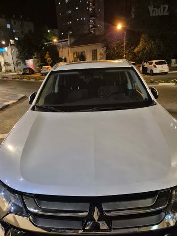 מיצובישי אאוטלנדר