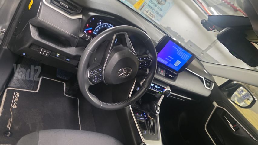 טויוטה RAV4