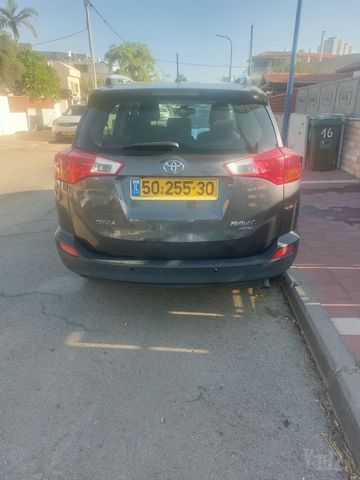 טויוטה RAV4