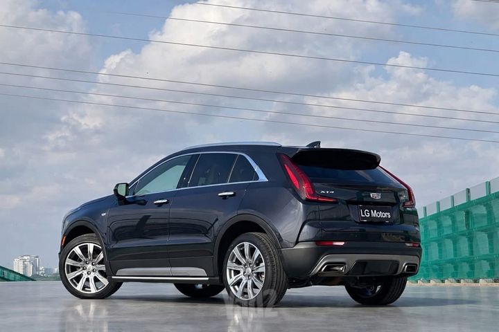 קאדילק XT4