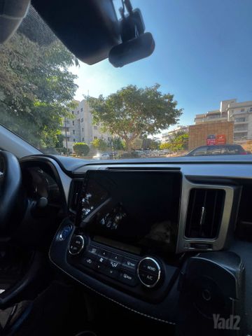 טויוטה RAV4
