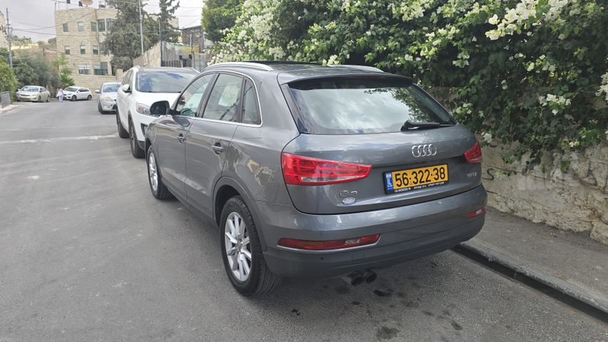 אאודי Q3