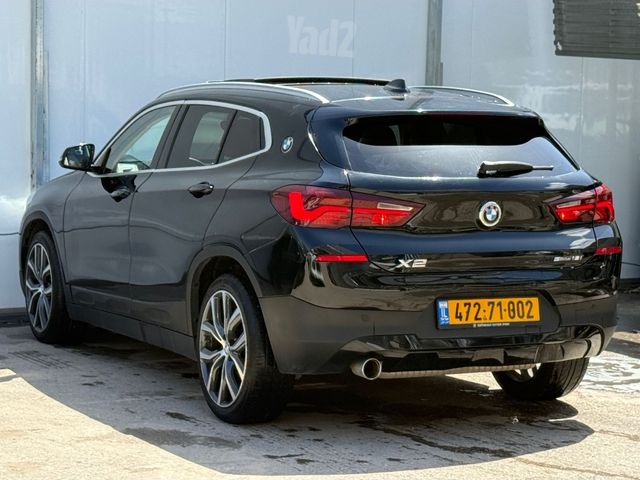 ב מ וו X2